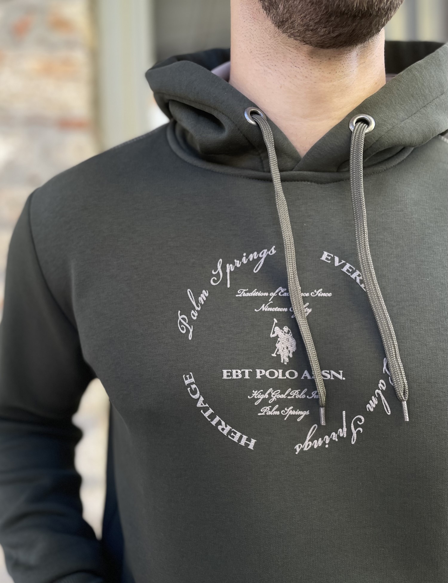 Everbest ανδρικό χακί φούτερ με τύπωμα και κουκούλα 261009 φωτογραφία